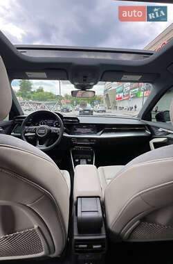 Седан Audi A3 2022 в 