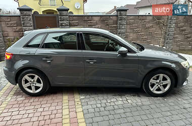 Хэтчбек Audi A3 2019 в 