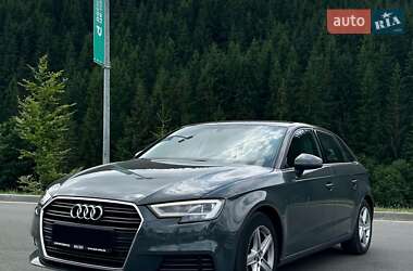 Хэтчбек Audi A3 2019 в Львове