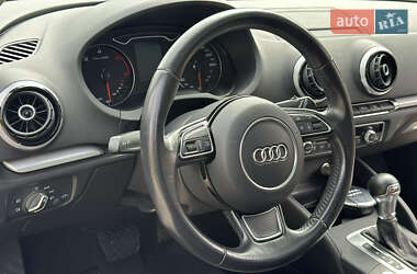 Хэтчбек Audi A3 2016 в 