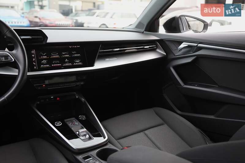 Хэтчбек Audi A3 2022 в Харькове