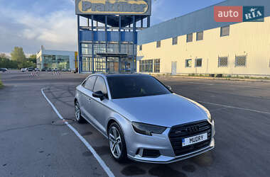 Седан Audi A3 2018 в 