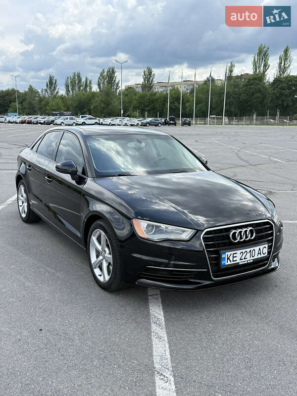 Седан Audi A3 2014 в 