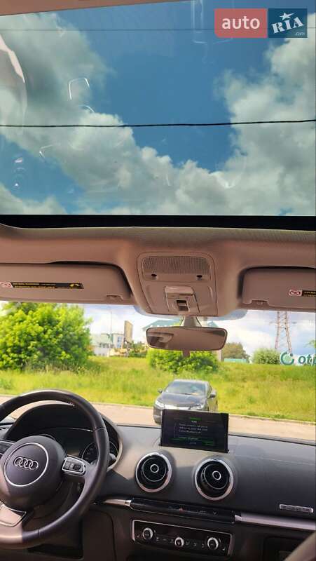 Седан Audi A3 2016 в Киеве