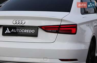 Седан Audi A3 2018 в 