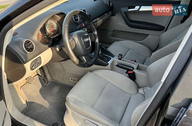 Хэтчбек Audi A3 2005 в 