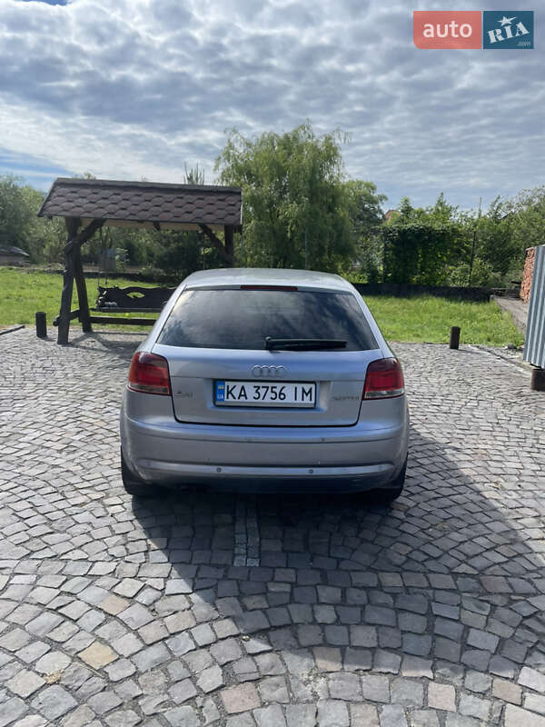 Хэтчбек Audi A3 2004 в Мукачево