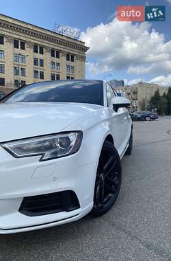 Седан Audi A3 2019 в 