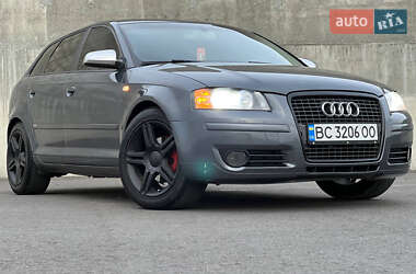 Хэтчбек Audi A3 2005 в 