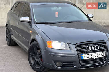 Хэтчбек Audi A3 2005 в 