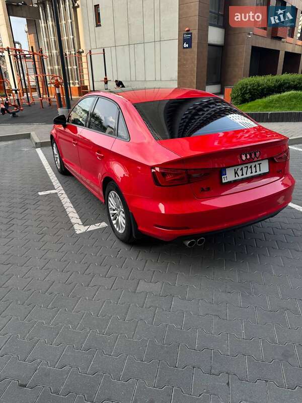 Седан Audi A3 2016 в Киеве
