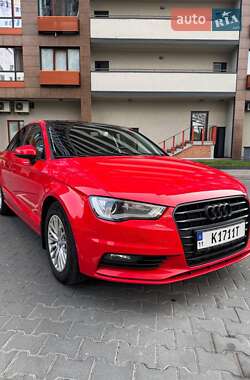 Седан Audi A3 2016 в Киеве