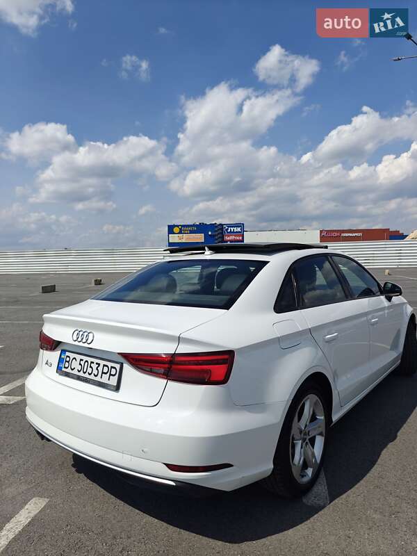 Седан Audi A3 2017 в Львове