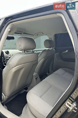 Хэтчбек Audi A3 2005 в 