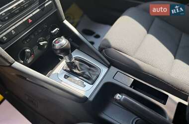 Хэтчбек Audi A3 2011 в 