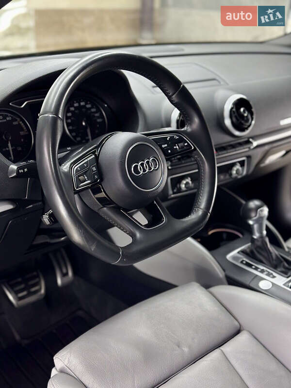 Хэтчбек Audi A3 2017 в Львове