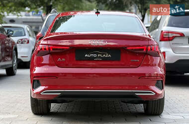 Седан Audi A3 2022 в 