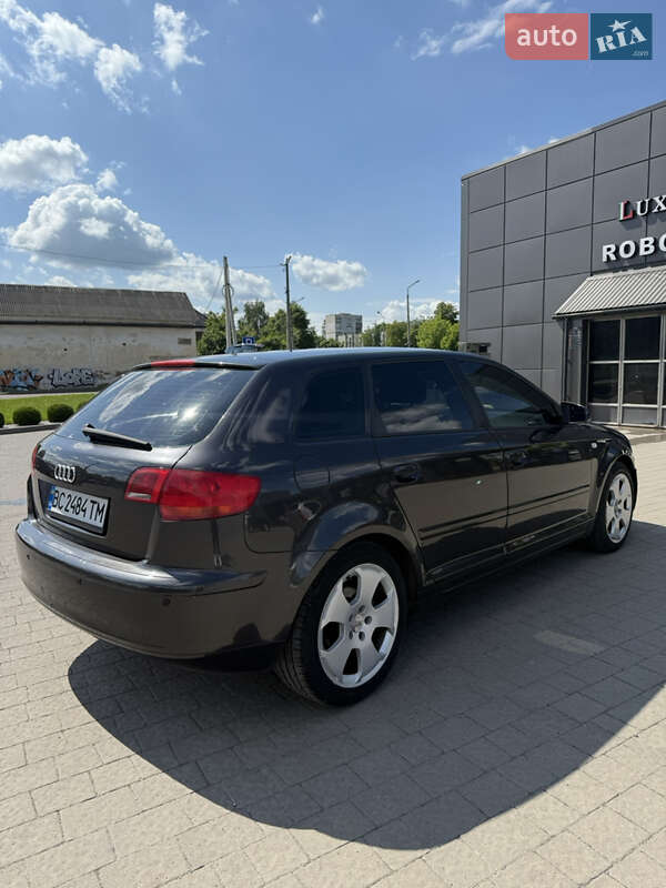 Хэтчбек Audi A3 2004 в Дрогобыче
