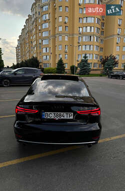 Седан Audi A3 2016 в 