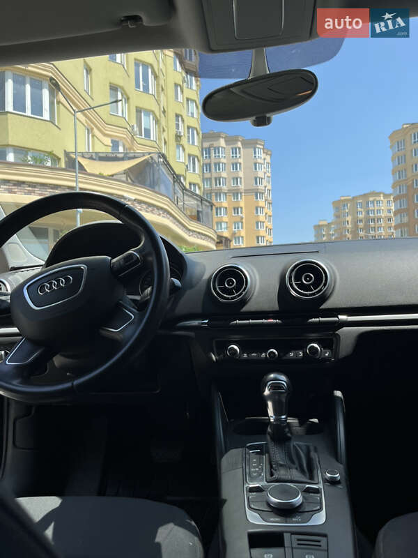 Хэтчбек Audi A3 2014 в Киеве