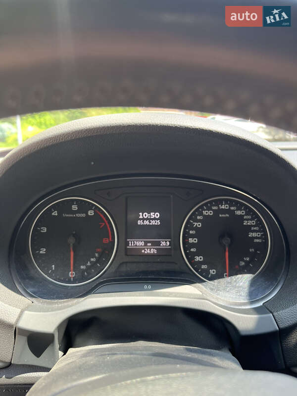 Хэтчбек Audi A3 2014 в Киеве