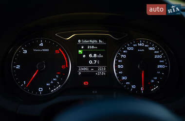 Хэтчбек Audi A3 2015 в 
