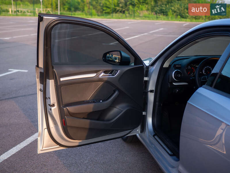 Хетчбек Audi A3 2015 в Рівному