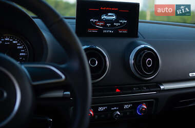 Хэтчбек Audi A3 2015 в 