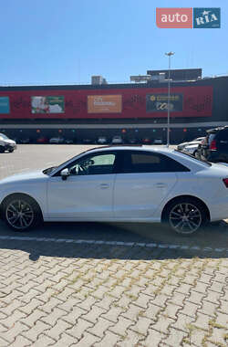Седан Audi A3 2016 в 