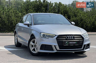 Седан Audi A3 2016 в 