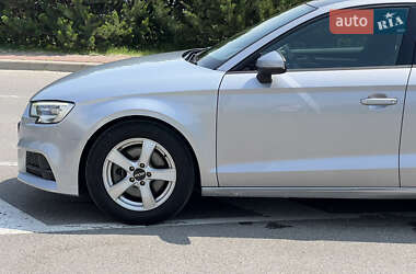 Седан Audi A3 2016 в 