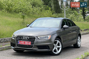 Седан Audi A3 2015 в Рівному