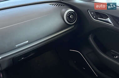 Хэтчбек Audi A3 2017 в 