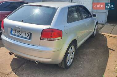 Хэтчбек Audi A3 2004 в 