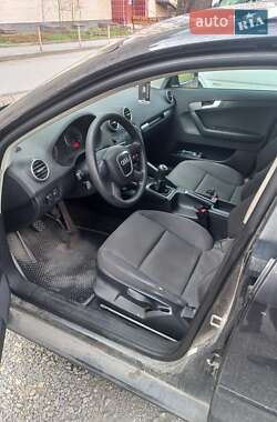 Хэтчбек Audi A3 2006 в 