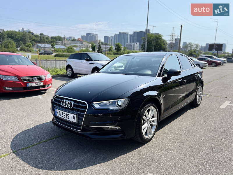 Седан Audi A3 2015 в Киеве
