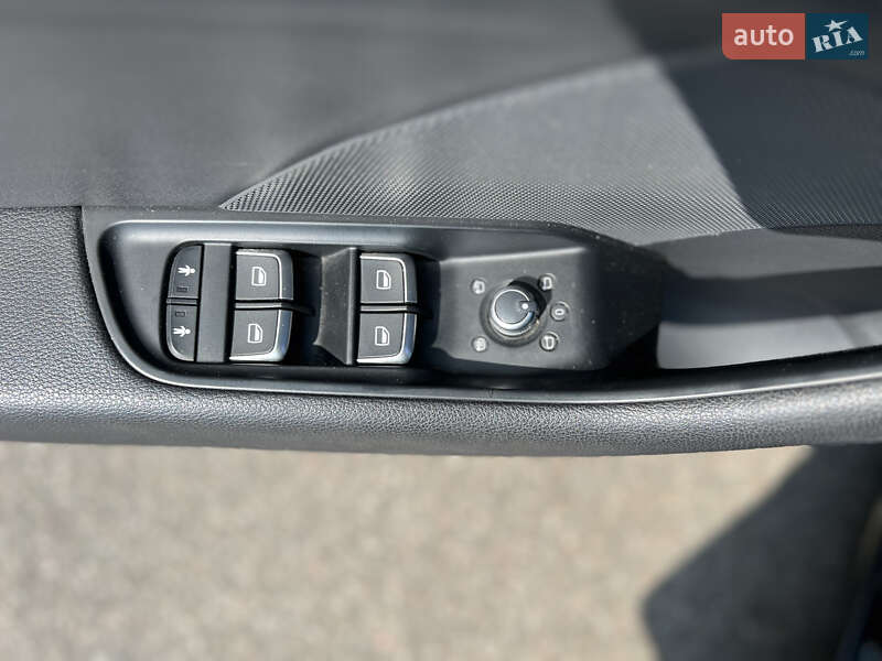 Седан Audi A3 2015 в Киеве