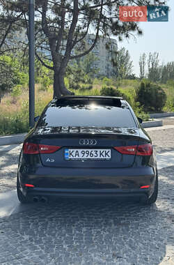 Седан Audi A3 2015 в 