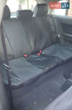 Хэтчбек Audi A3 2004 в 