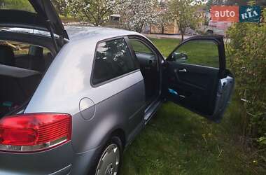 Хэтчбек Audi A3 2004 в 