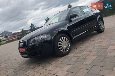 Хэтчбек Audi A3 2005 в 