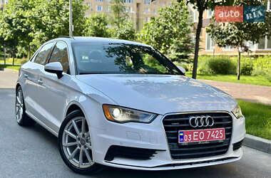 Седан Audi A3 2015 в Киеве