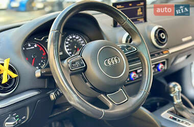 Седан Audi A3 2015 в 