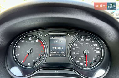 Седан Audi A3 2015 в 