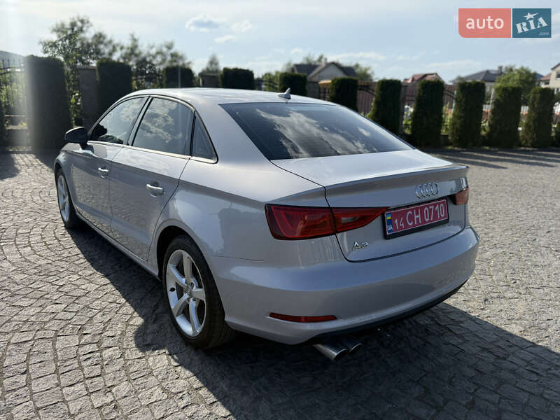Седан Audi A3 2014 в Жовкве