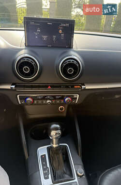 Седан Audi A3 2014 в 