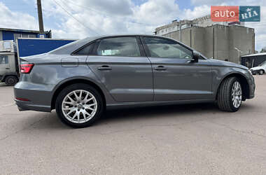 Седан Audi A3 2017 в 