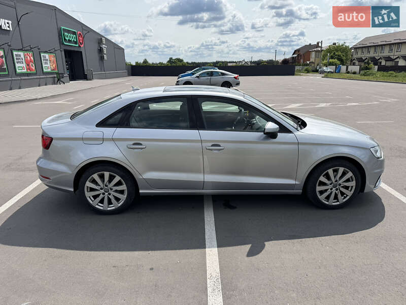 Седан Audi A3 2015 в 