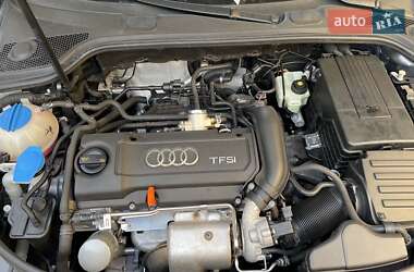 Хэтчбек Audi A3 2011 в 