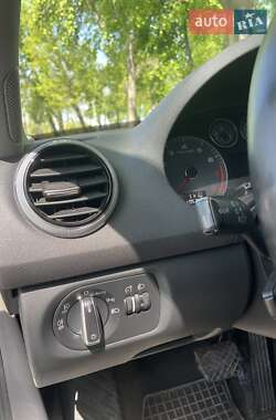 Хэтчбек Audi A3 2011 в 